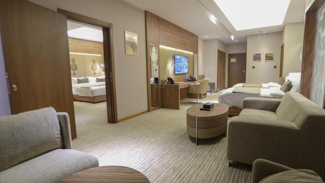 V Boutique Hotel Jeddah Exterior foto